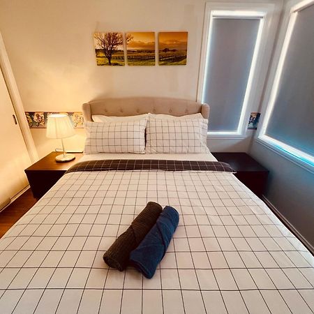 Spacious 6 Bedroom Holiday Home 15 Min Away From Melbourne Airport Sydenham Экстерьер фото