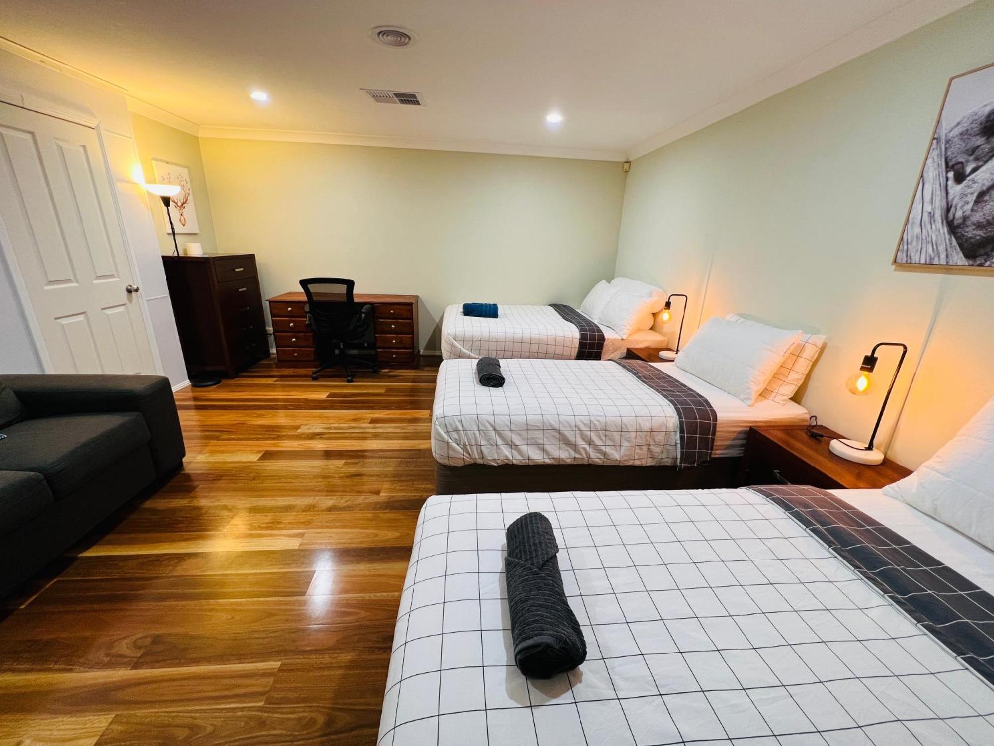 Spacious 6 Bedroom Holiday Home 15 Min Away From Melbourne Airport Sydenham Экстерьер фото