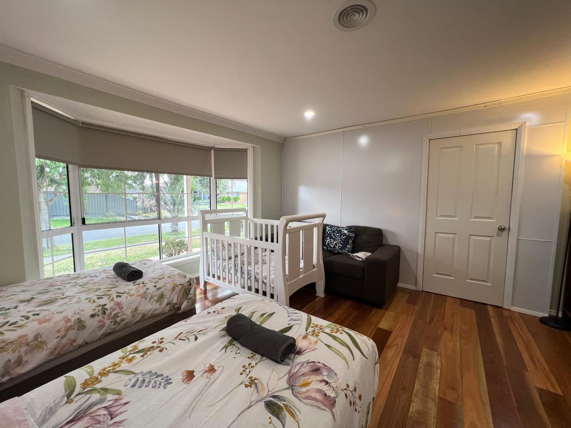Spacious 6 Bedroom Holiday Home 15 Min Away From Melbourne Airport Sydenham Экстерьер фото