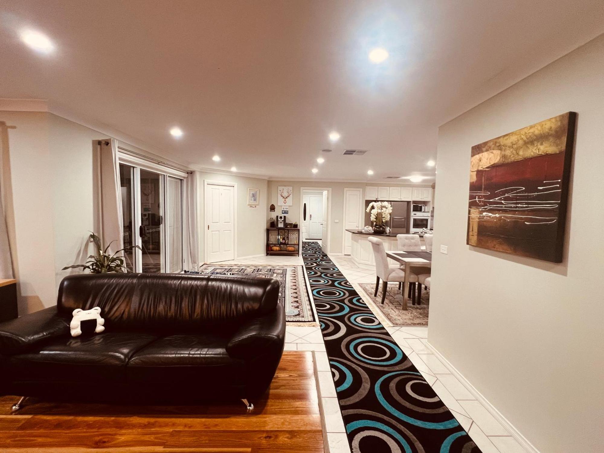 Spacious 6 Bedroom Holiday Home 15 Min Away From Melbourne Airport Sydenham Экстерьер фото